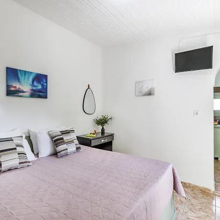 Lemon Trees & סקופלוס טאון