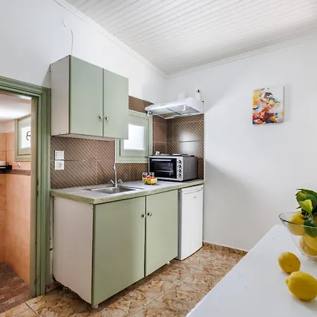 Lemon Trees & Apartment Skopelos Town