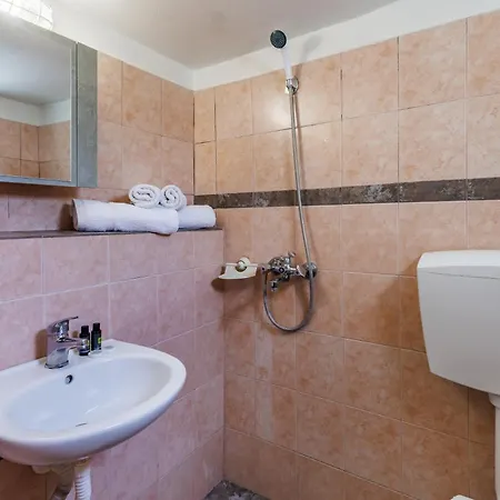 아파트 Lemon Trees & *