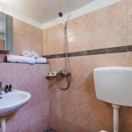 Lemon Trees & 아파트 스코펠로스 타운