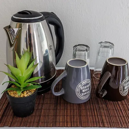 Lemon Trees & 스코펠로스 타운