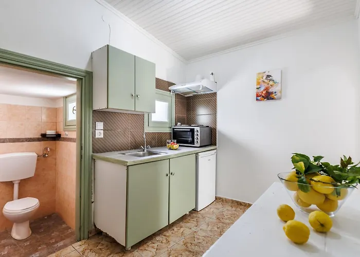 Lemon Trees & Apartment Skopelos Town